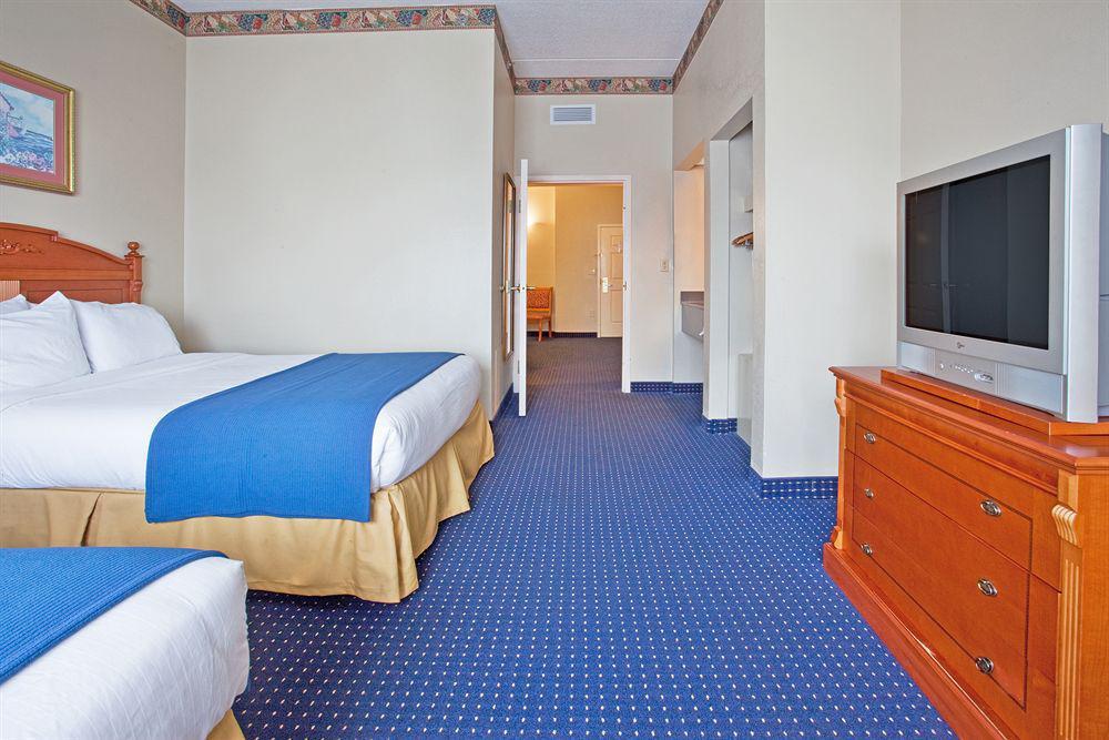 Savannah Gateway Hotel & Suites Georgetown ห้อง รูปภาพ