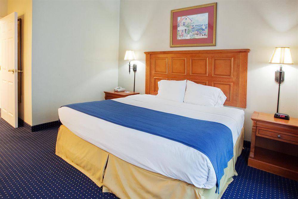 Savannah Gateway Hotel & Suites Georgetown ห้อง รูปภาพ