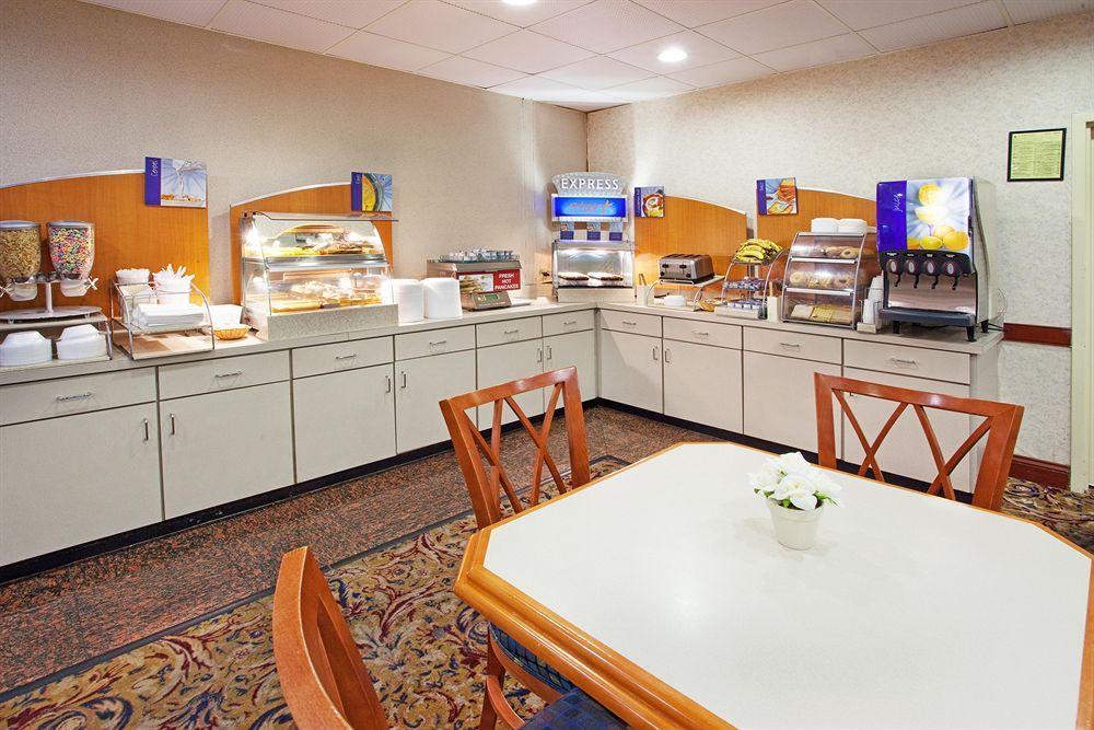 Savannah Gateway Hotel & Suites Georgetown ภายนอก รูปภาพ