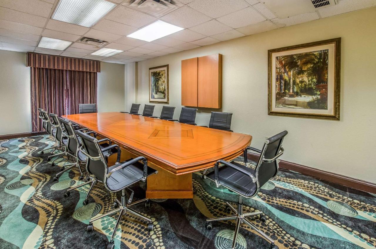 Savannah Gateway Hotel & Suites Georgetown ภายนอก รูปภาพ