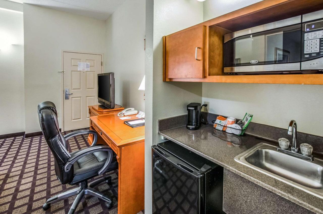 Savannah Gateway Hotel & Suites Georgetown ภายนอก รูปภาพ