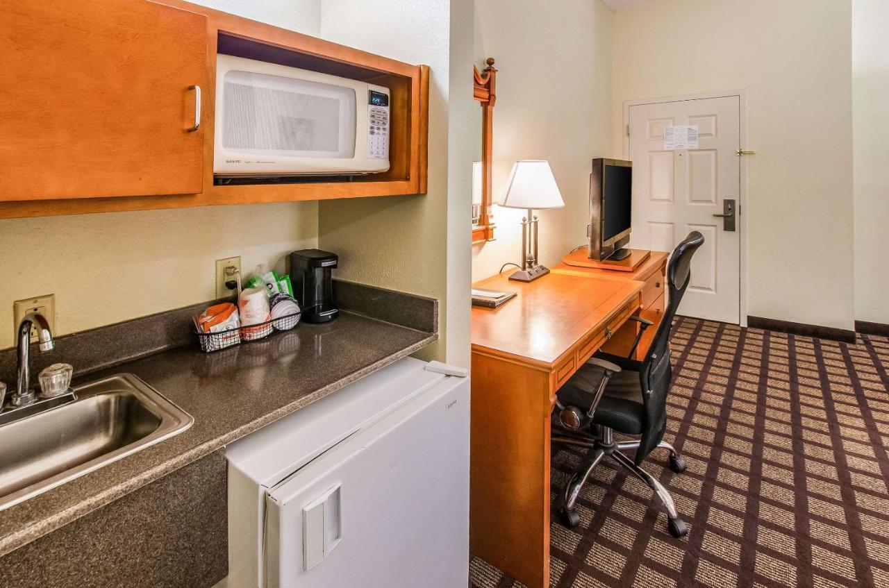 Savannah Gateway Hotel & Suites Georgetown ภายนอก รูปภาพ